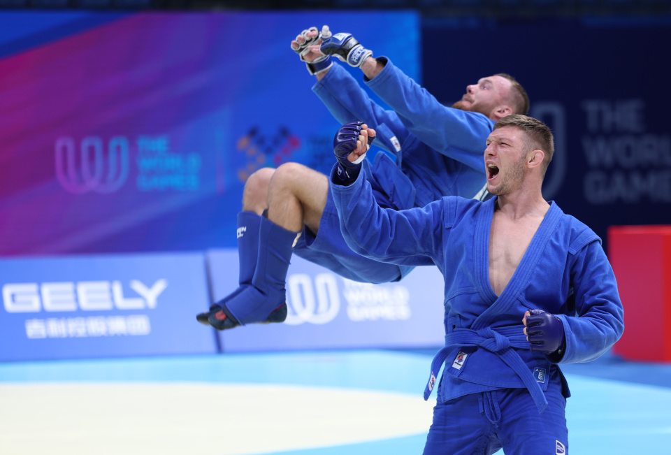 贝赫, 胜后庆祝, 江宏景