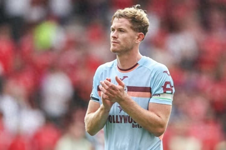 狼队和布伦, 出场, 队新队长