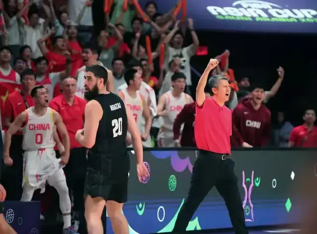 div, 胡明轩的球 div, 胡明轩的球