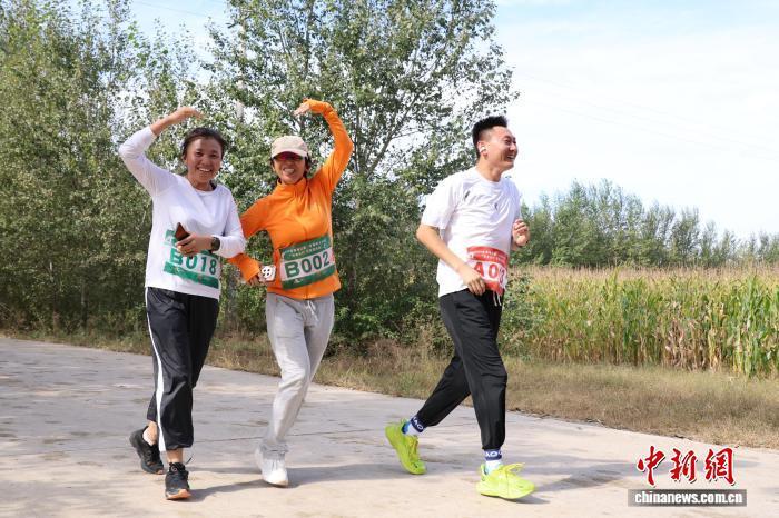 运动员在, om, 参与其中 运动员在, om, 参与其中